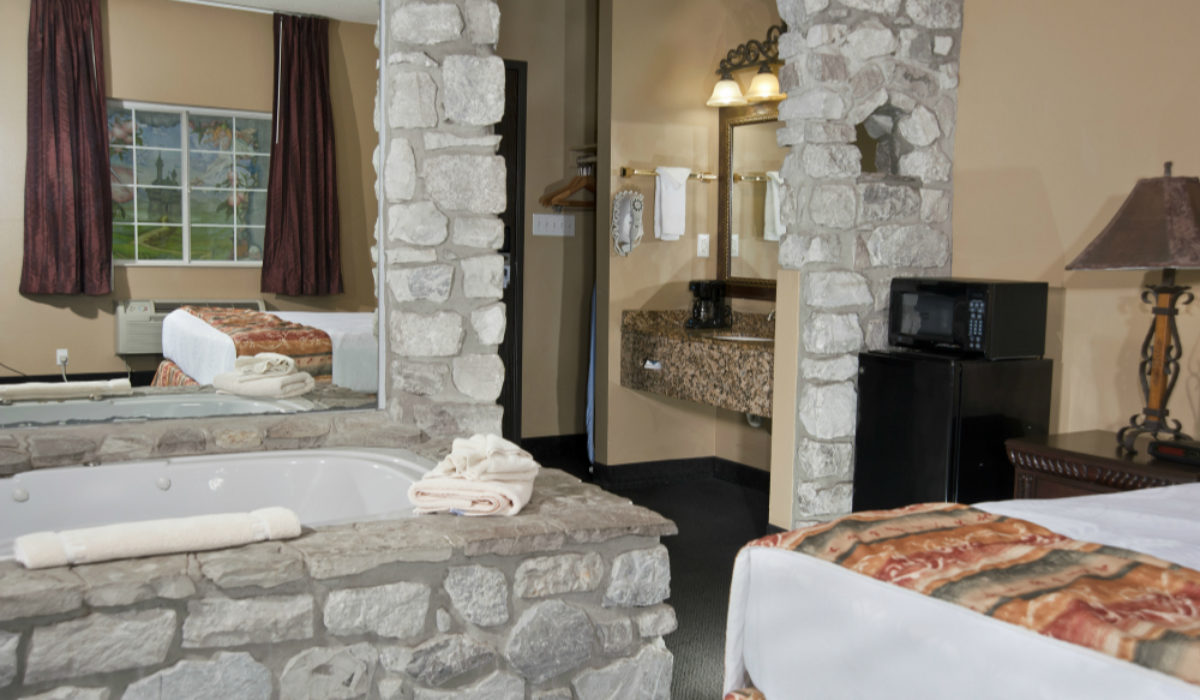 Camelot Room at The Stone Castle Hotel and Conference, Branson, Missouri